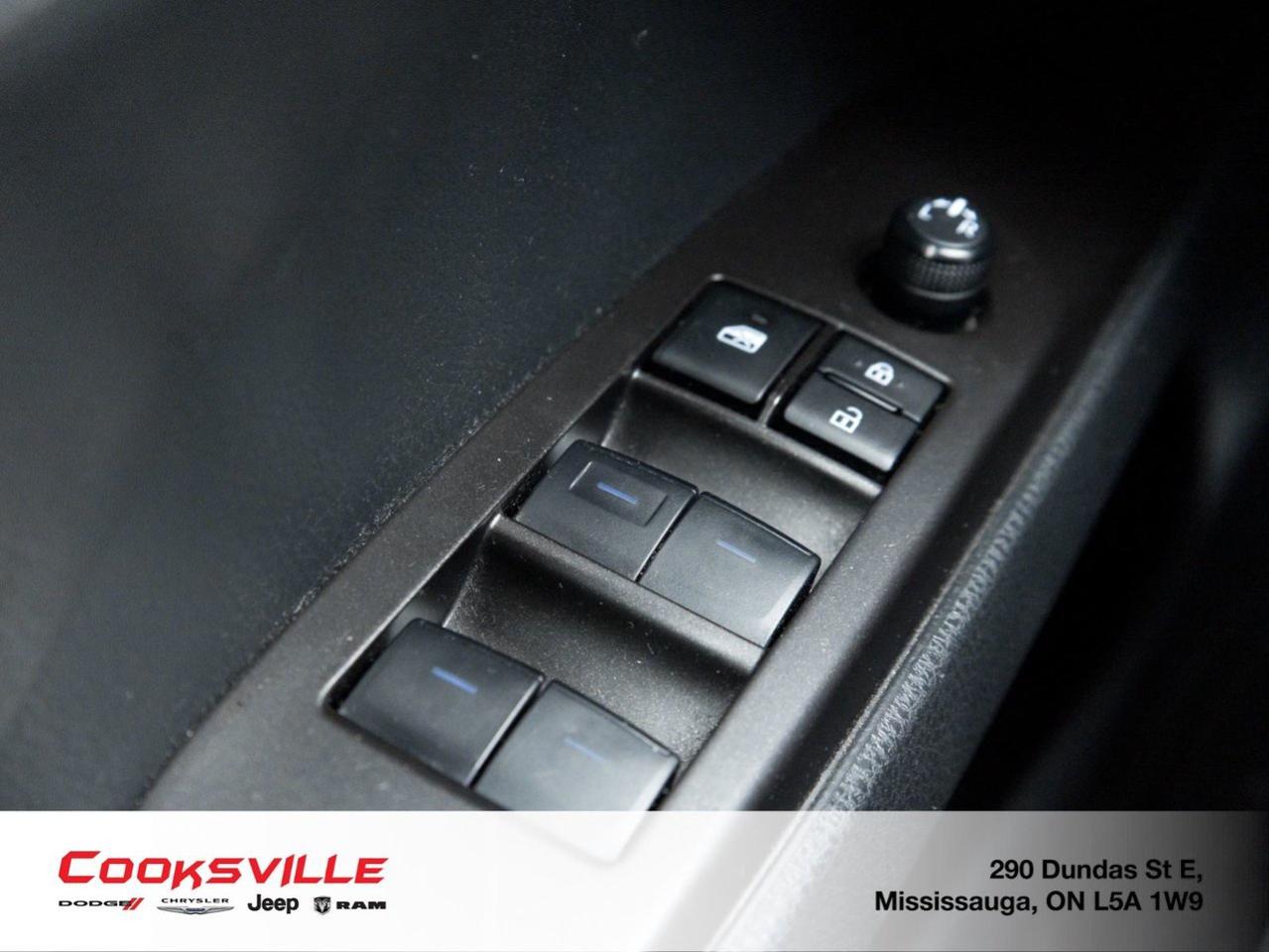 2024 Toyota Camry SE Photo