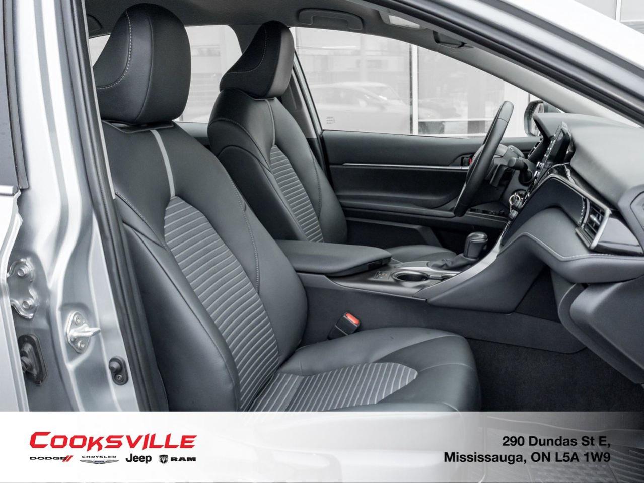 2024 Toyota Camry SE Photo