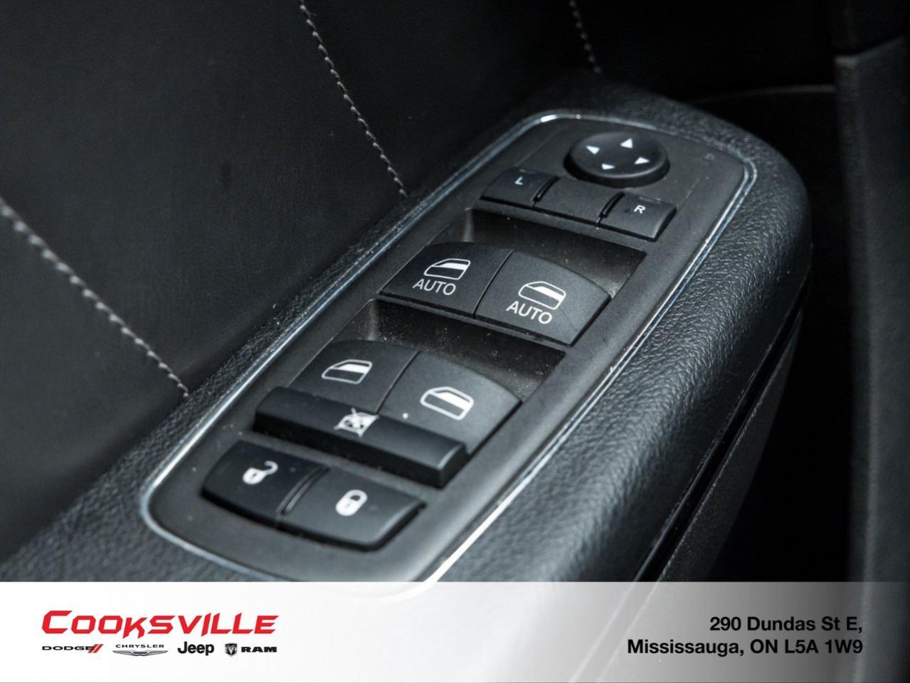 2023 Dodge Charger SXT AWD Photo