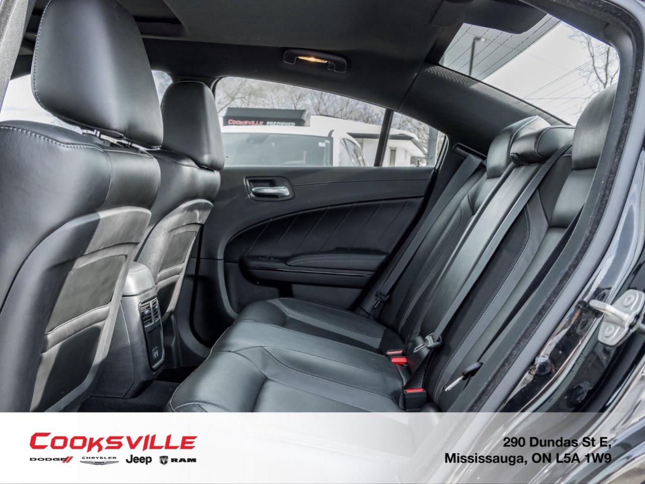 2023 Dodge Charger SXT AWD Photo