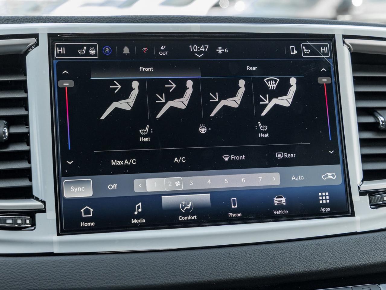 2026 Chrysler Grand Caravan SXT Photo