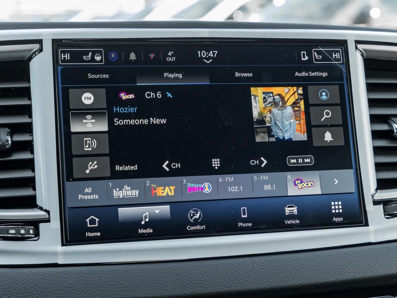 2026 Chrysler Grand Caravan SXT Photo