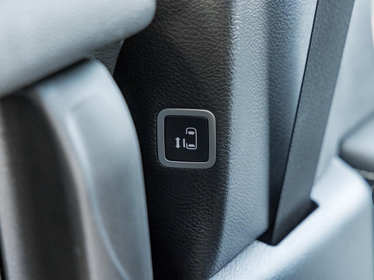 2026 Chrysler Grand Caravan SXT Photo