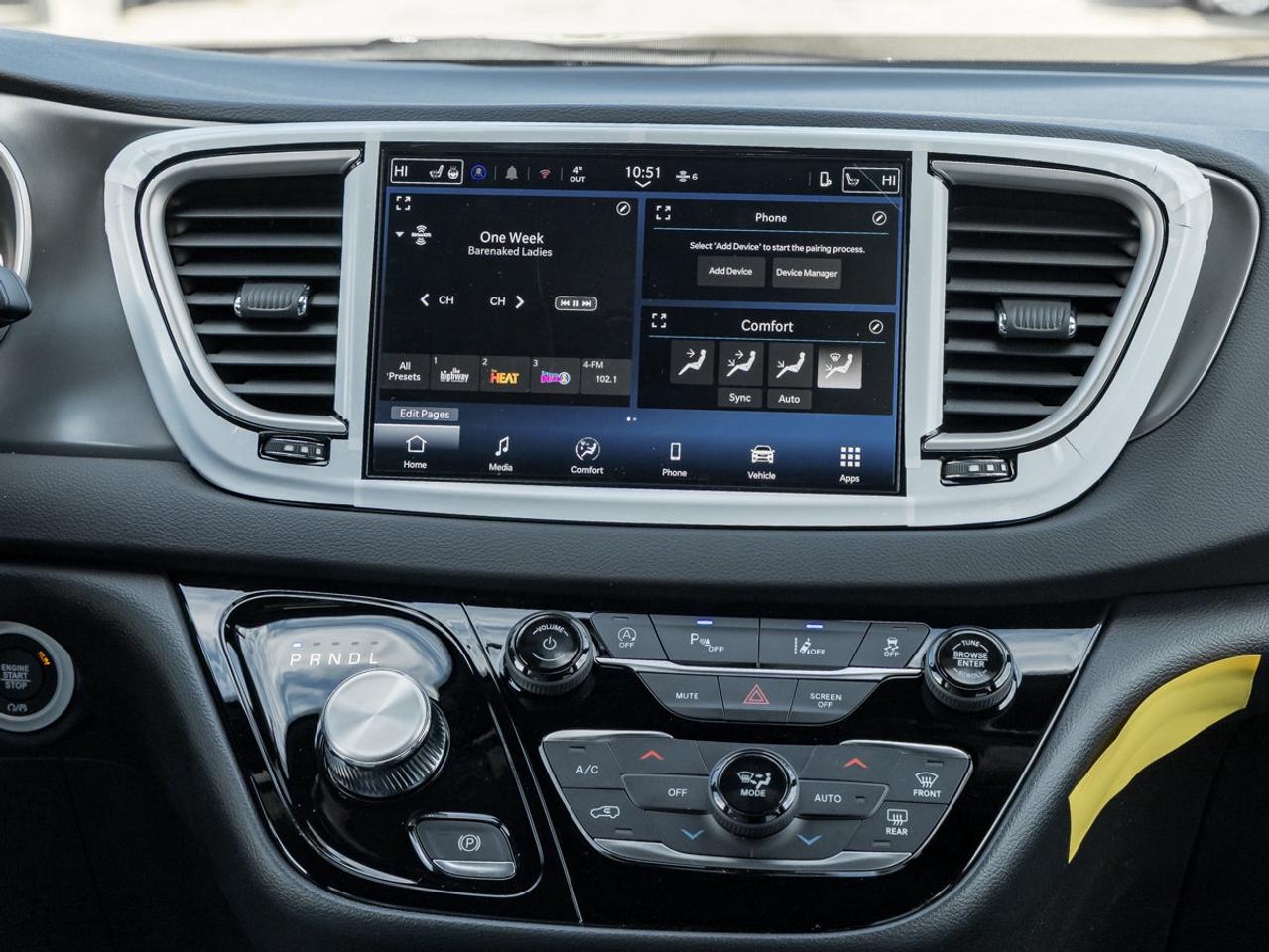 2026 Chrysler Grand Caravan SXT Photo