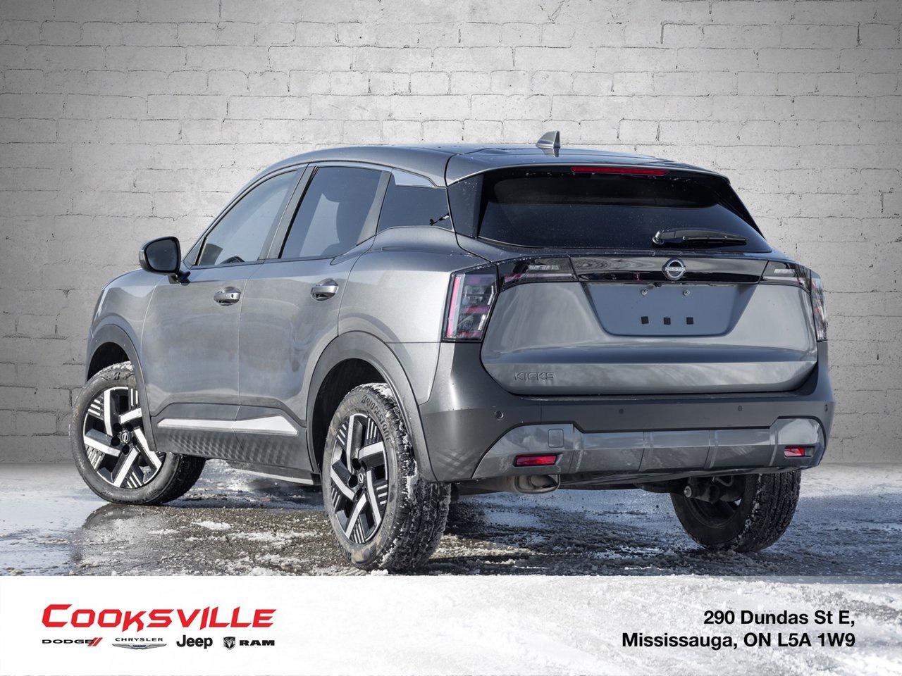 2025 Nissan Kicks Play SV FWD Photo4