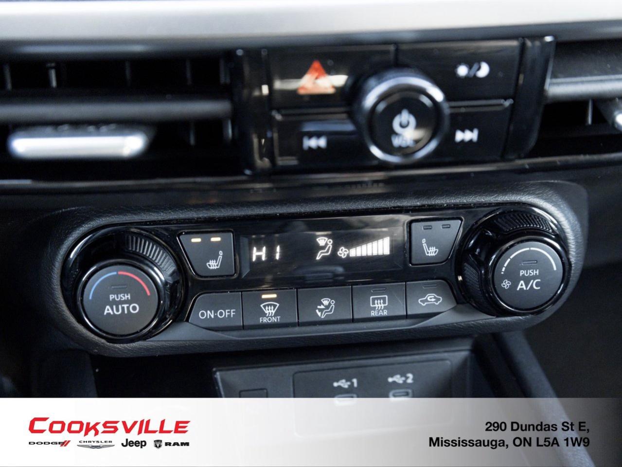 2025 Nissan Kicks Play SV FWD Photo