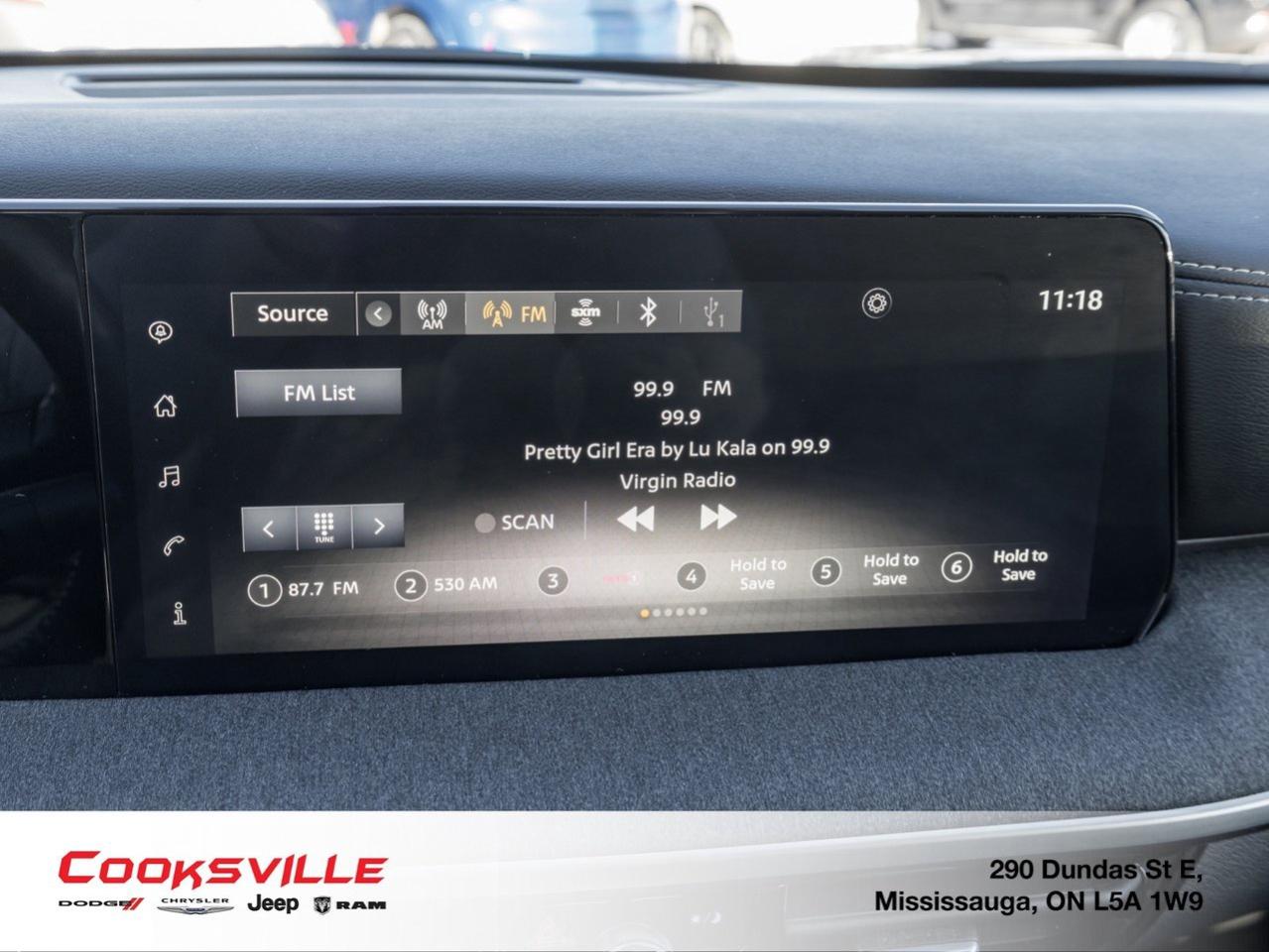 2025 Nissan Kicks Play SV FWD Photo