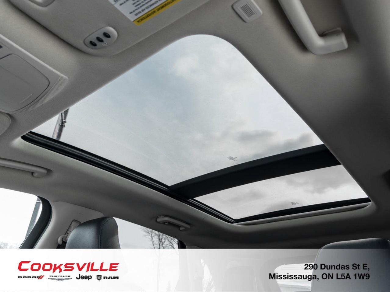 2024 Ford Edge Titanium AWD Photo