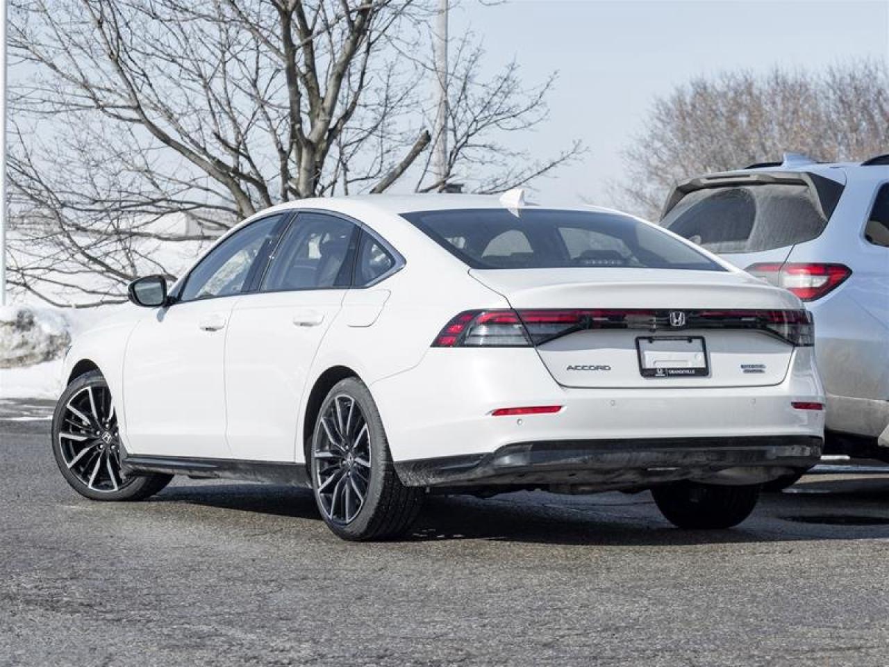 2024 Honda Accord Hybrid TOURING Photo