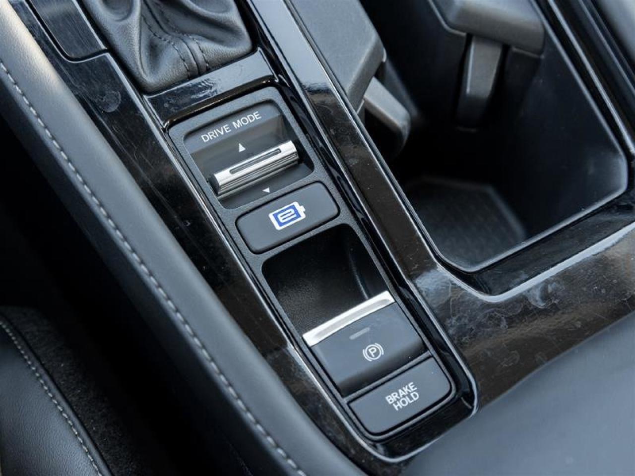 2024 Honda Accord Hybrid TOURING Photo