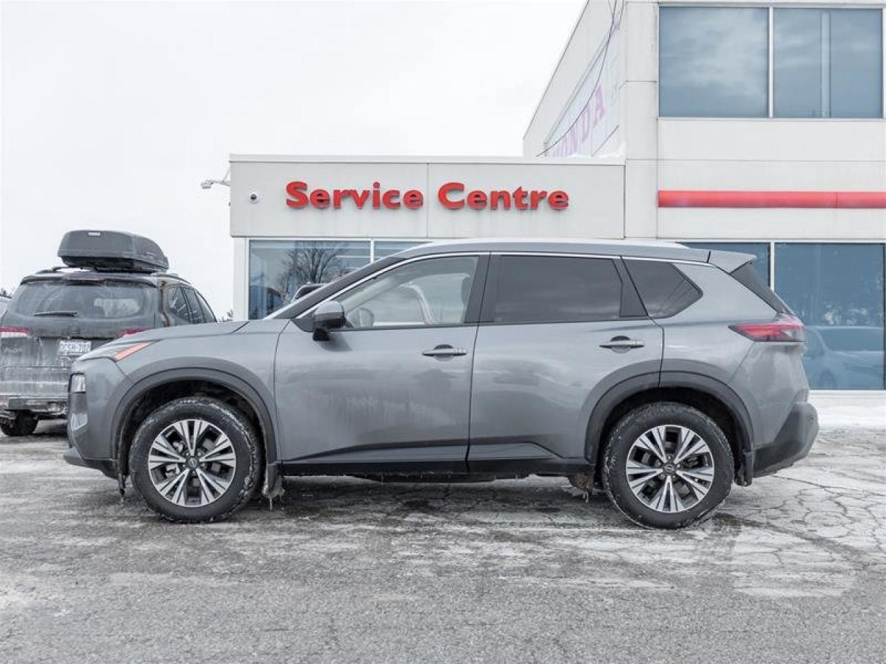 2023 Nissan Rogue SV MOONROOF Photo2