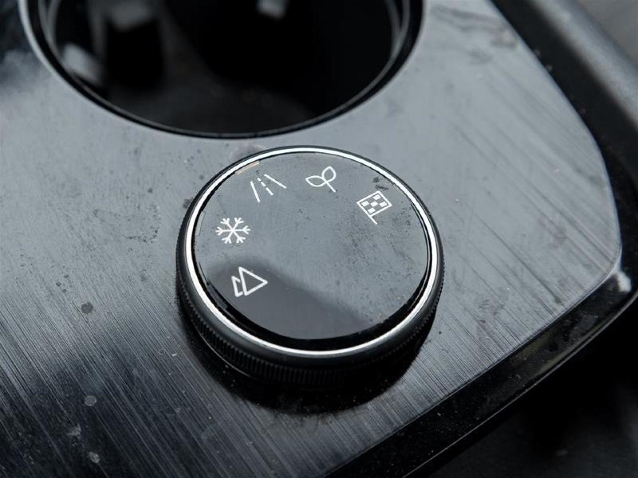 2023 Nissan Rogue SV MOONROOF Photo