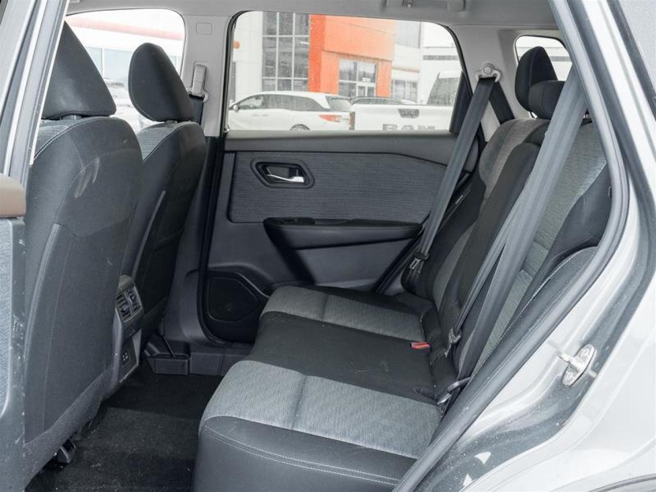 2023 Nissan Rogue SV MOONROOF Photo