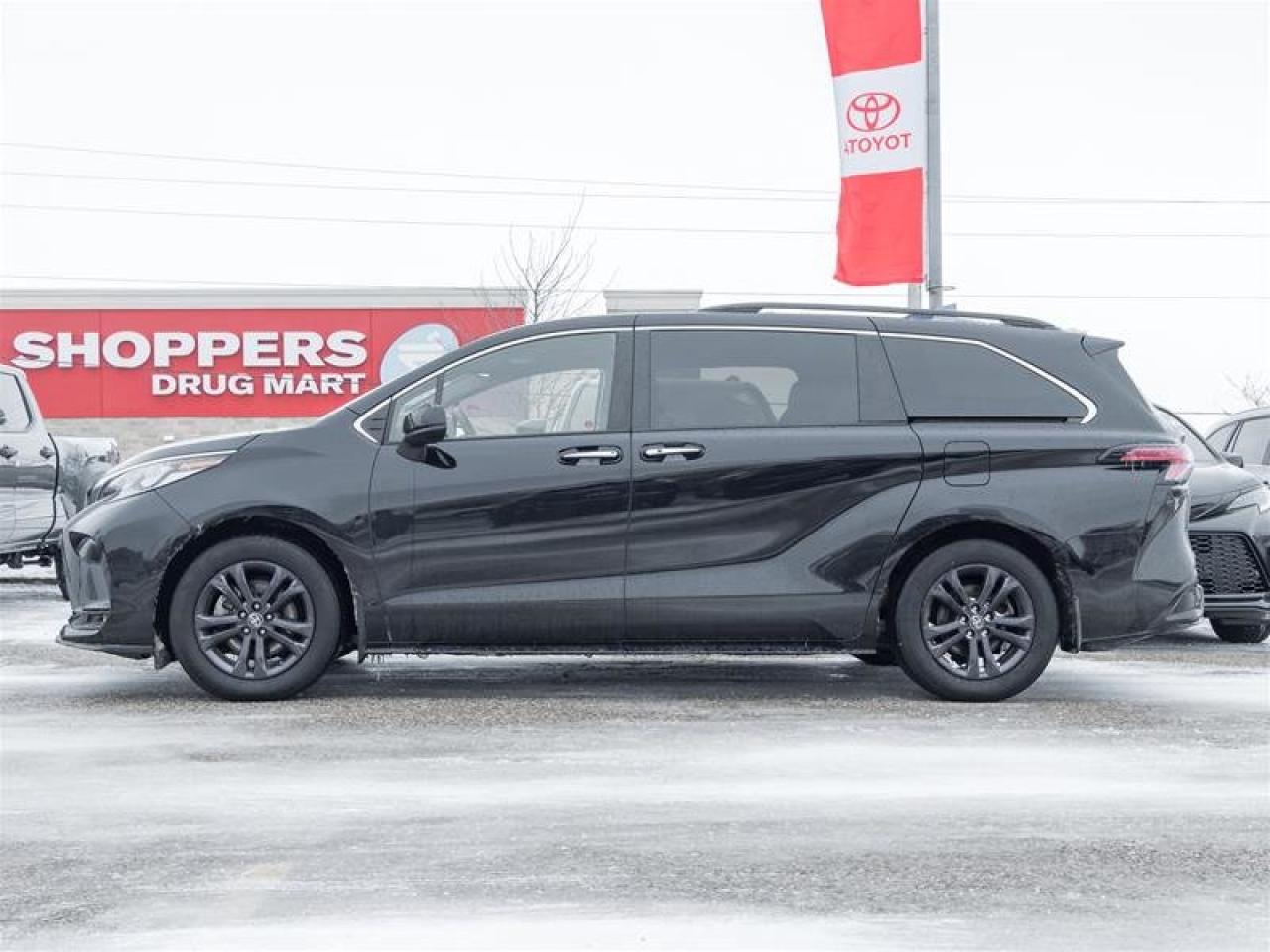 2024 Toyota Sienna Hybrid Sienna XSE AWD 7-Pass Photo2