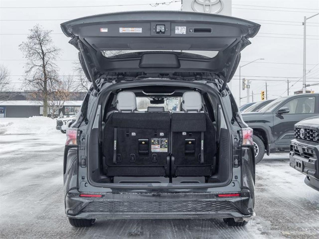 2024 Toyota Sienna Hybrid Sienna XSE AWD 7-Pass Photo