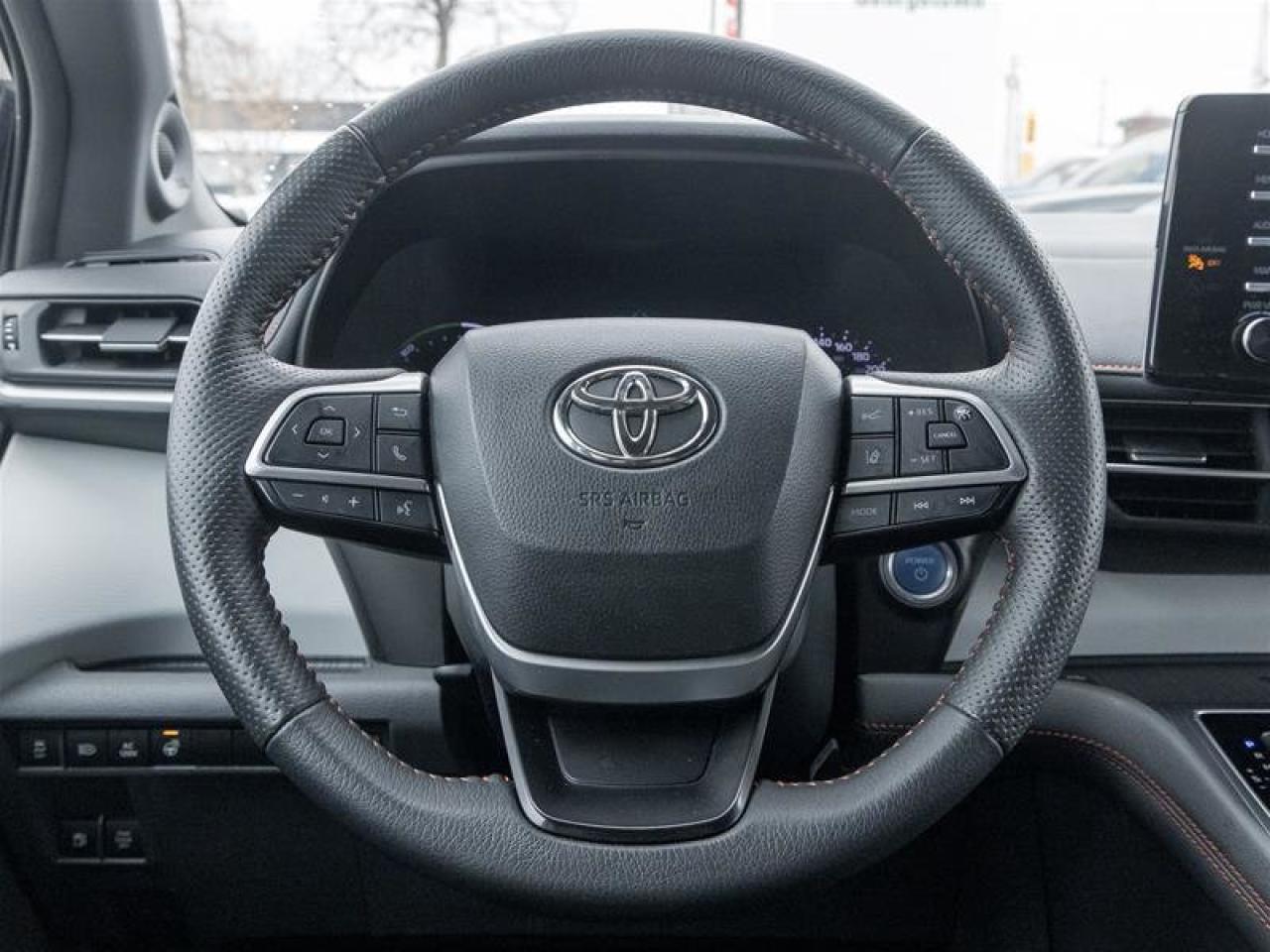 2024 Toyota Sienna Hybrid Sienna XSE AWD 7-Pass Photo