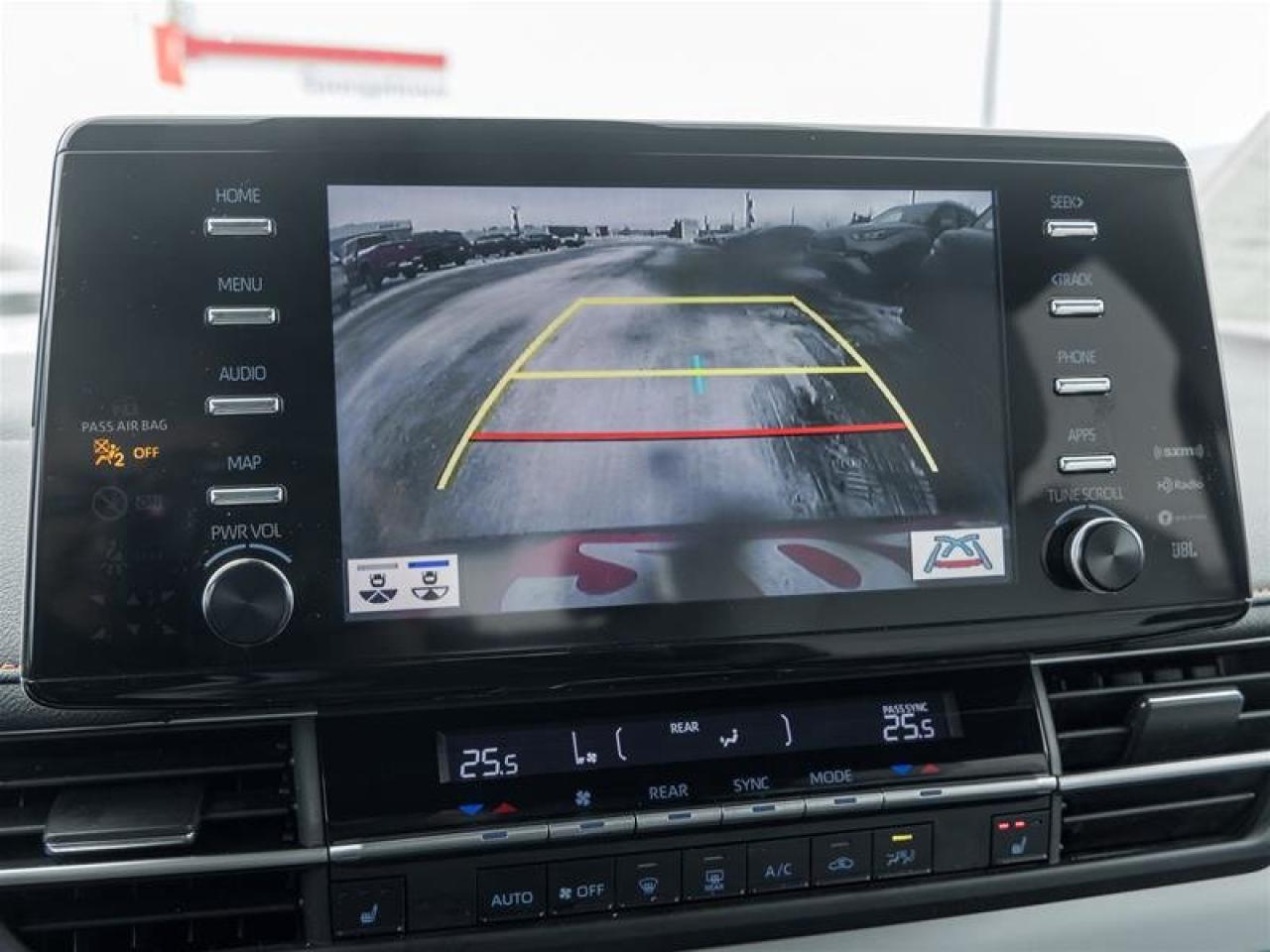 2024 Toyota Sienna Hybrid Sienna XSE AWD 7-Pass Photo