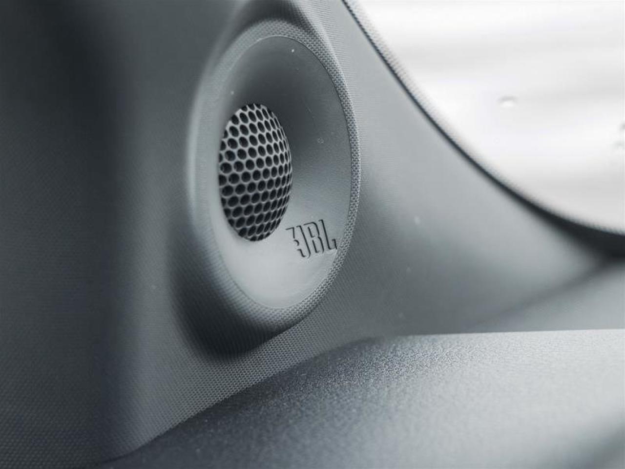 2024 Toyota Sienna Hybrid Sienna XSE AWD 7-Pass Photo