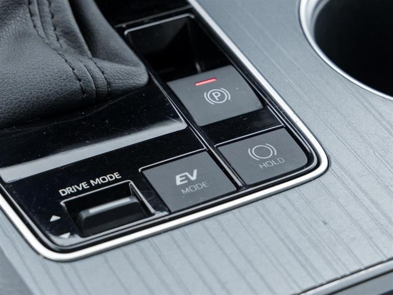 2024 Toyota Sienna Hybrid Sienna XSE AWD 7-Pass Photo