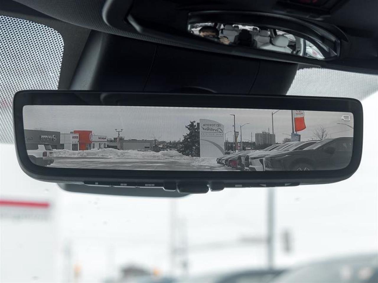 2024 Toyota Sienna Hybrid Sienna XSE AWD 7-Pass Photo