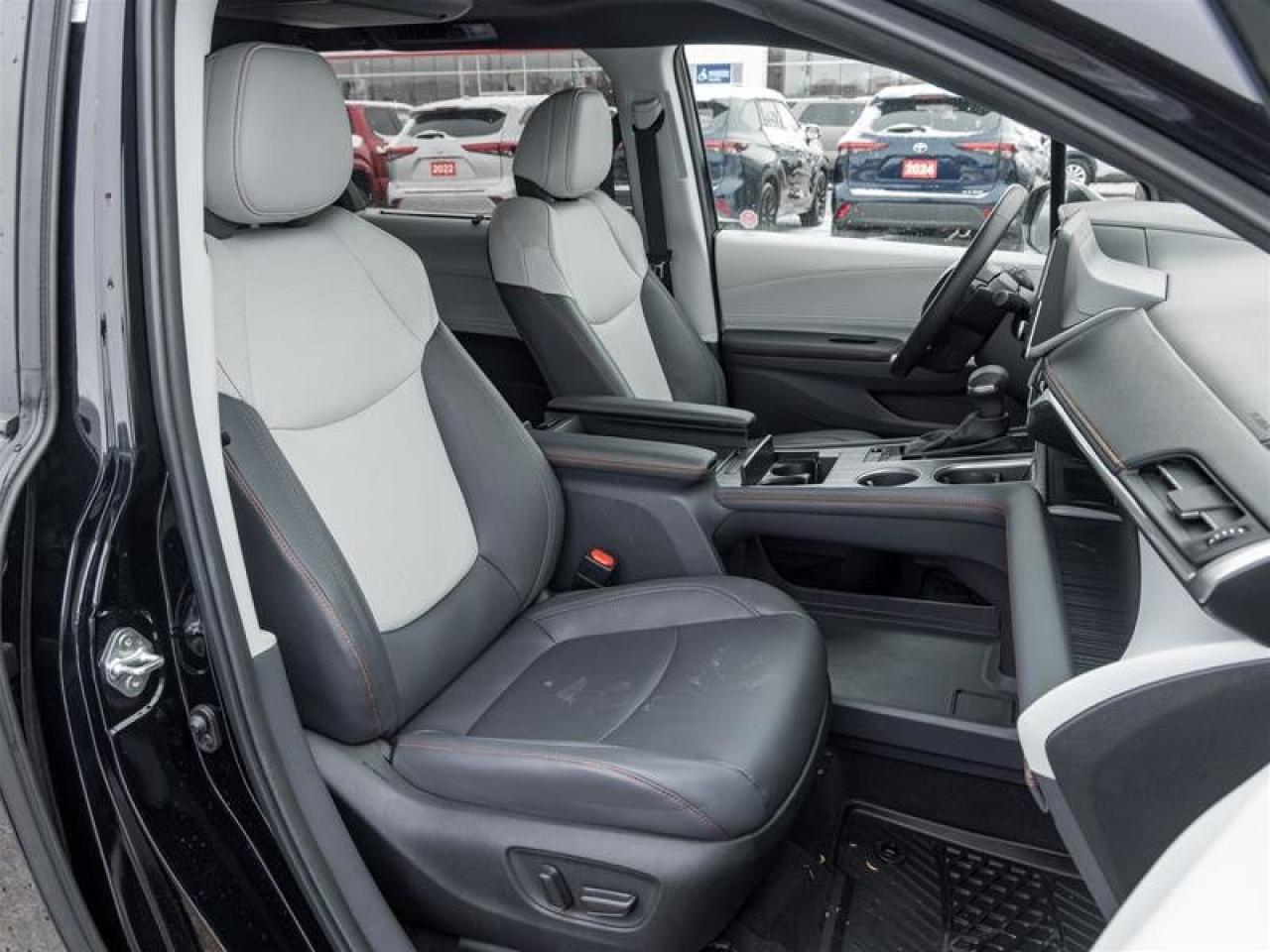 2024 Toyota Sienna Hybrid Sienna XSE AWD 7-Pass Photo