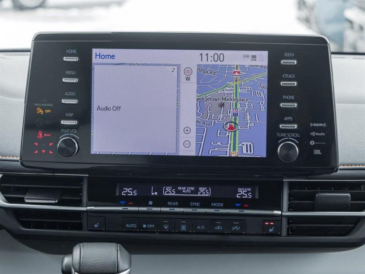 2024 Toyota Sienna Hybrid Sienna XSE AWD 7-Pass Photo