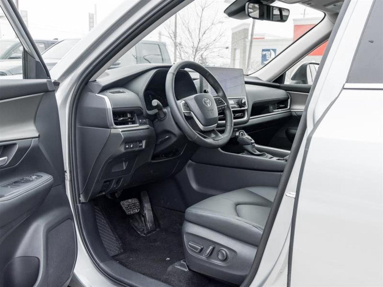 2025 Toyota Grand Highlander XLE AWD Photo