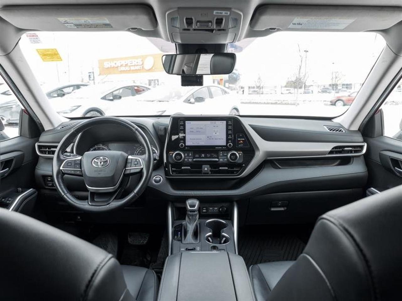 2022 Toyota Highlander XLE AWD Heated Seats| Backup Camera| Moonroof| Tri-zone Climate| XLE| AWD Photo