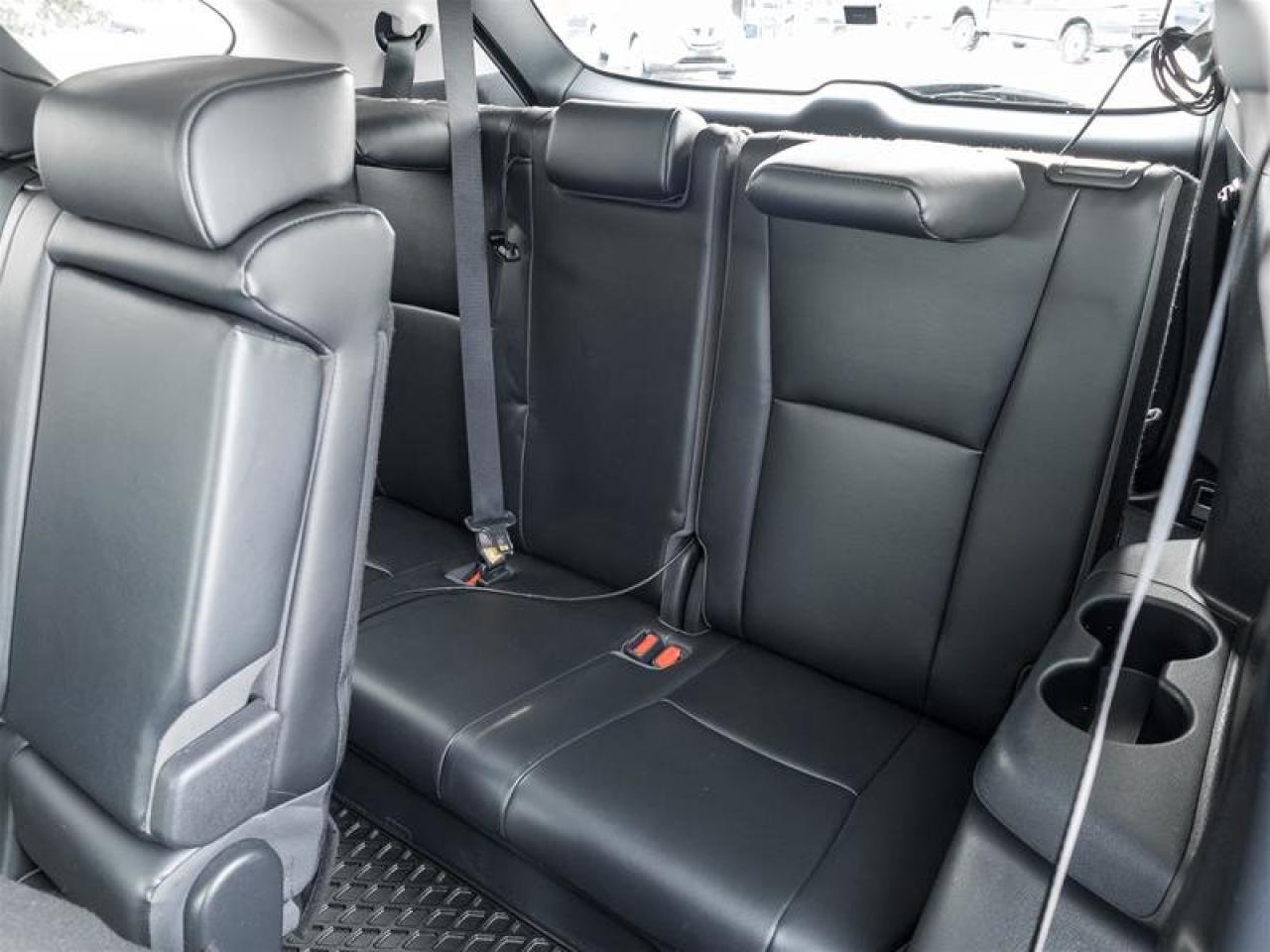 2022 Toyota Highlander XLE AWD Heated Seats| Backup Camera| Moonroof| Tri-zone Climate| XLE| AWD Photo