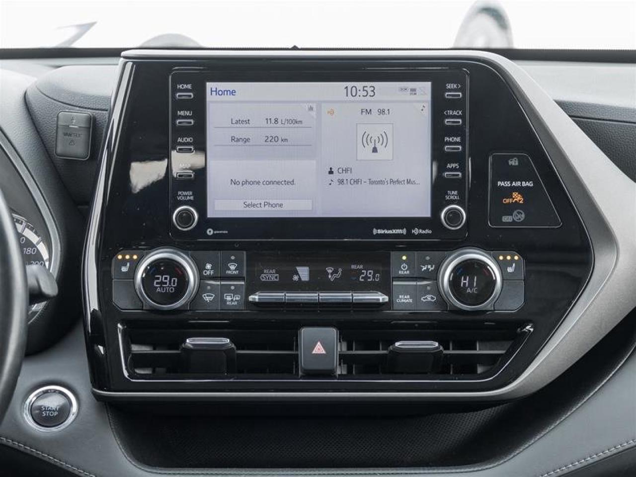 2022 Toyota Highlander XLE AWD Heated Seats| Backup Camera| Moonroof| Tri-zone Climate| XLE| AWD Photo