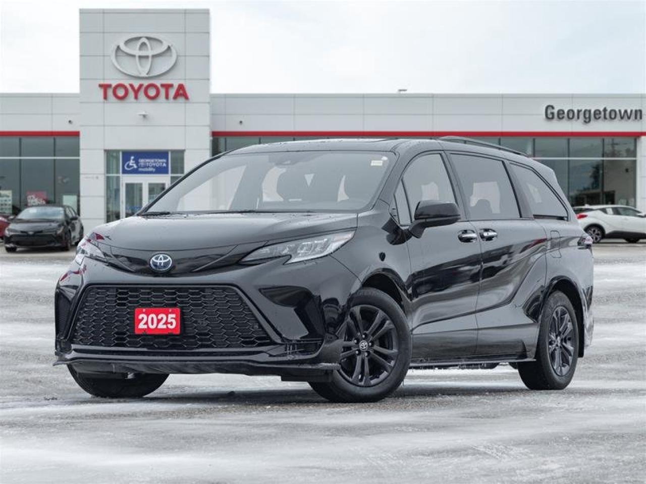 2025 Toyota Sienna Hybrid Sienna XSE AWD 7-Pass Photo