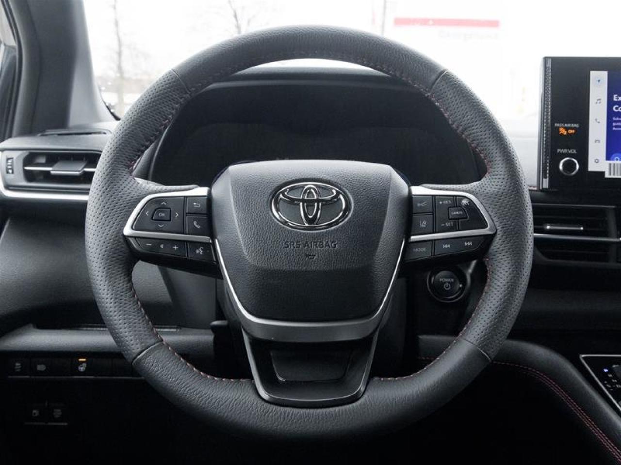 2025 Toyota Sienna Hybrid Sienna XSE AWD 7-Pass Photo