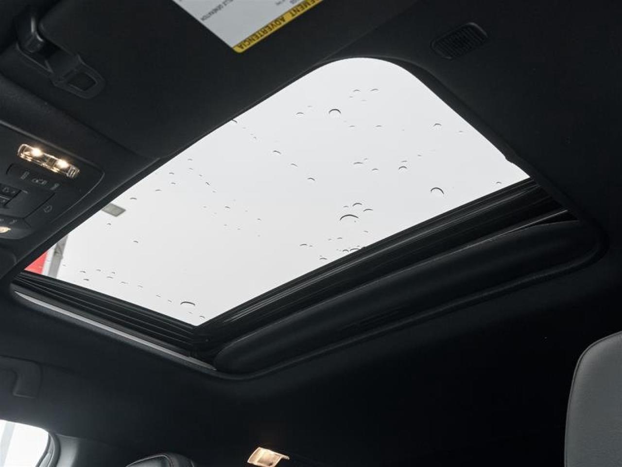 2025 Toyota Sienna Hybrid Sienna XSE AWD 7-Pass Photo