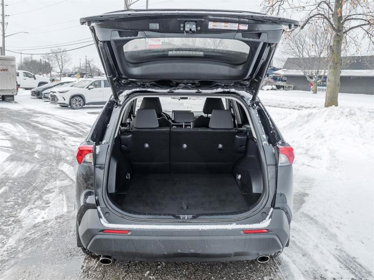 2022 Toyota RAV4 XLE AWD Dual-zone Climate| Heated Seats| Rearview Camera| XLE| AWD Photo