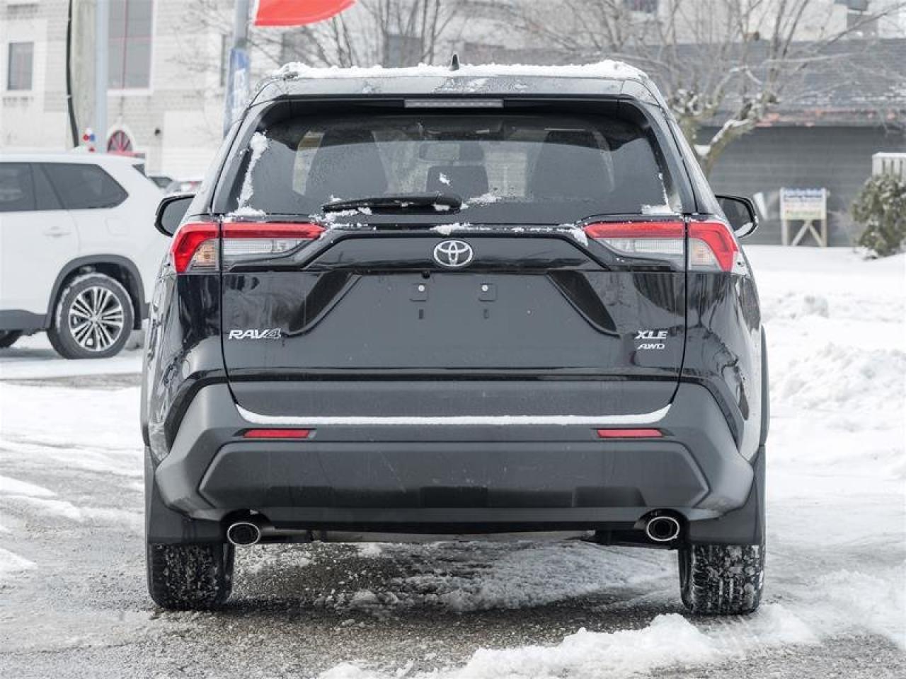 2022 Toyota RAV4 XLE AWD Dual-zone Climate| Heated Seats| Rearview Camera| XLE| AWD Photo