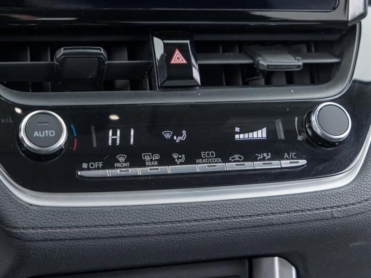 2023 Toyota Corolla Cross LE AWD Photo