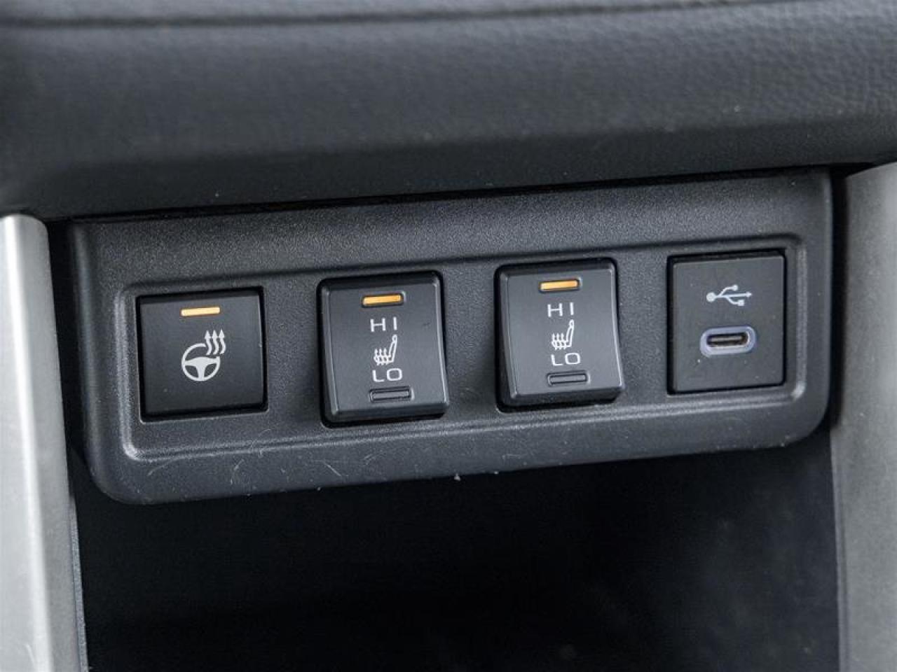 2023 Toyota Corolla Cross LE AWD Photo