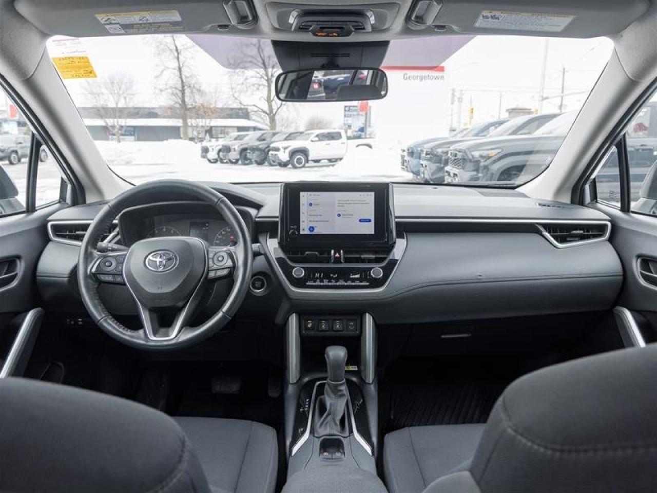 2023 Toyota Corolla Cross LE AWD Photo