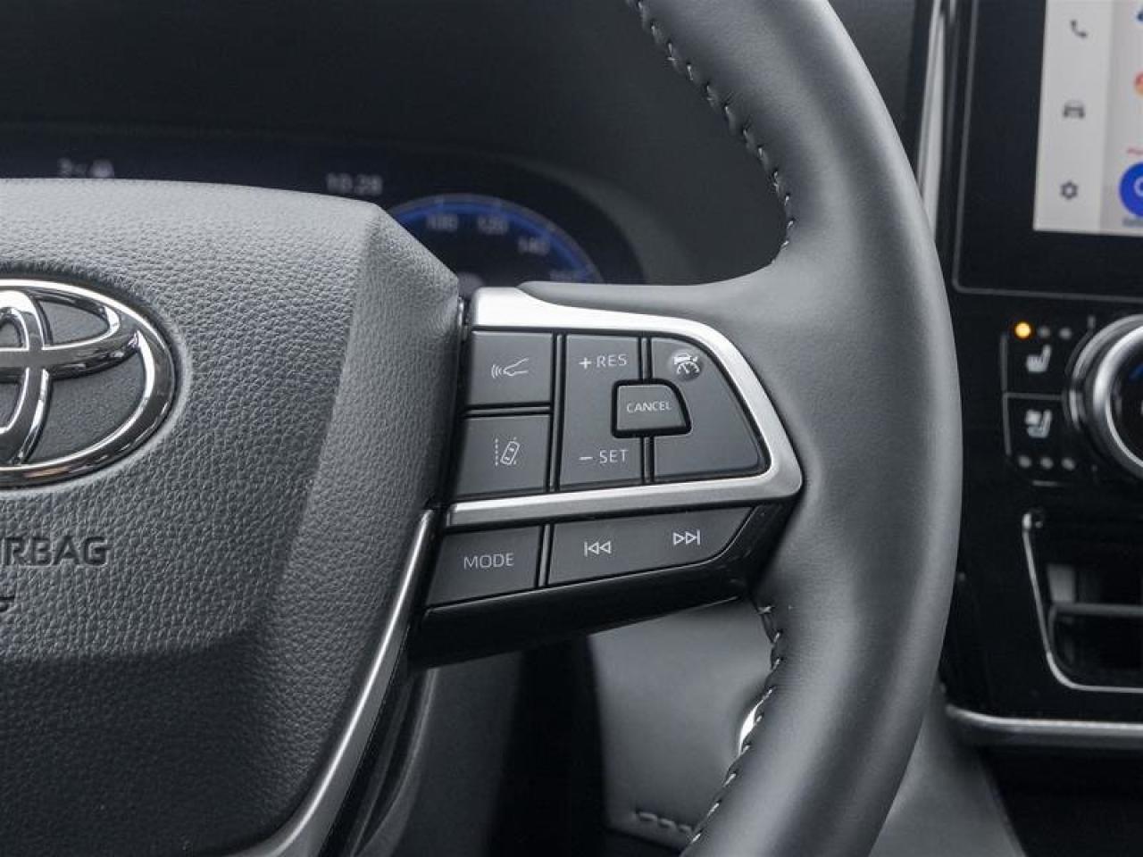 2025 Toyota Highlander LIMITED AWD Photo