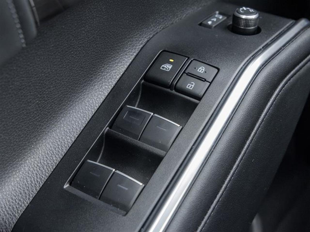 2025 Toyota Highlander LIMITED AWD Photo