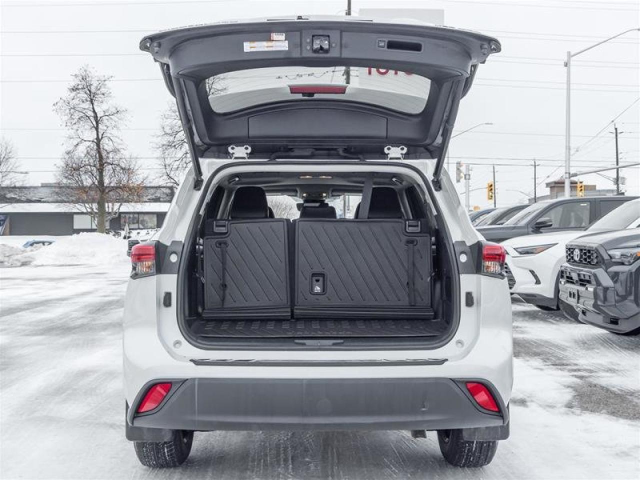 2022 Toyota Highlander XLE AWD Photo