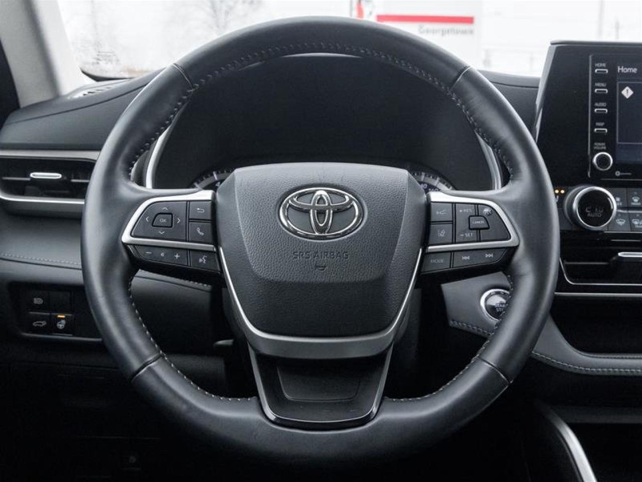 2022 Toyota Highlander XLE AWD Photo