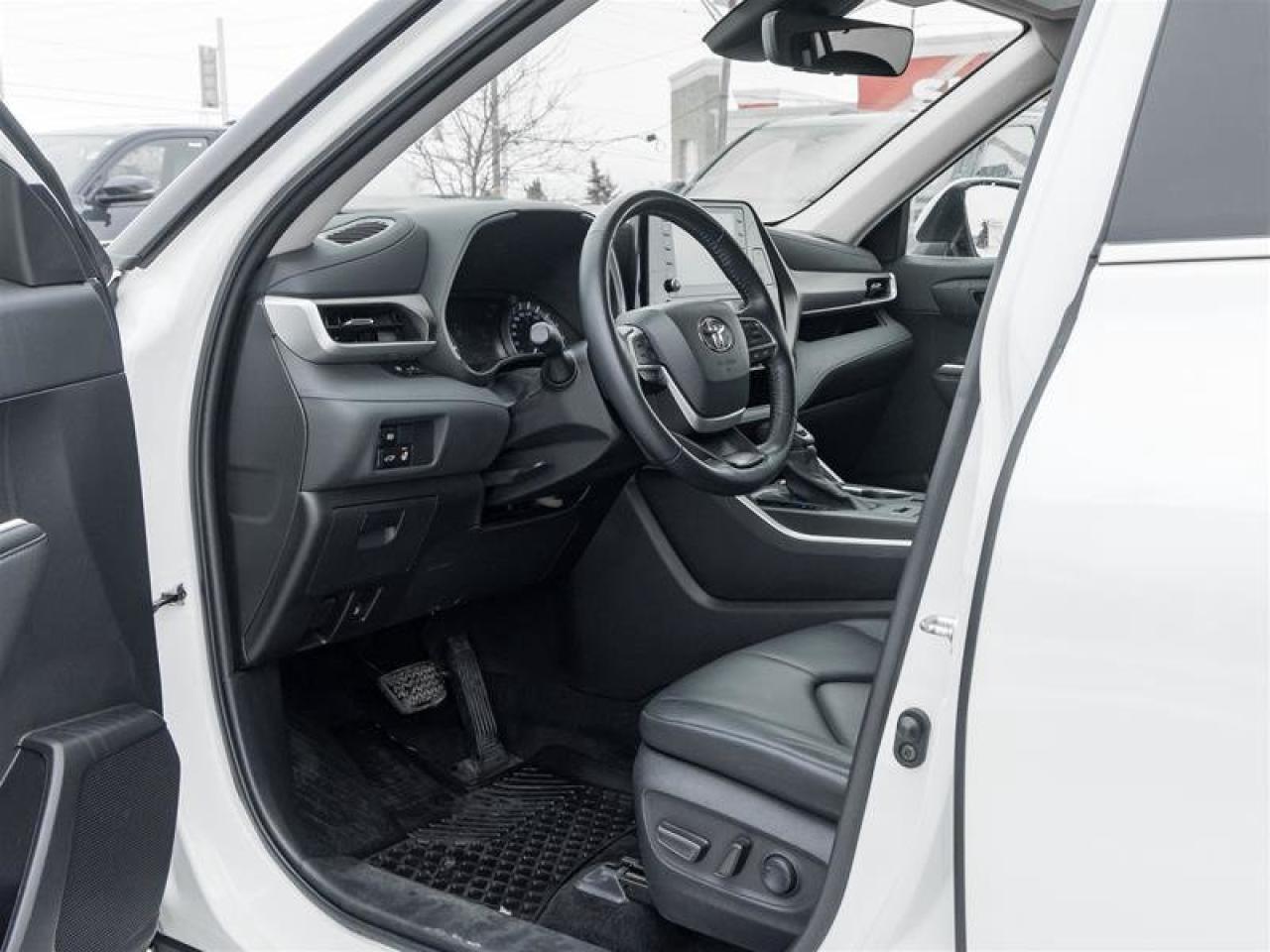 2022 Toyota Highlander XLE AWD Photo