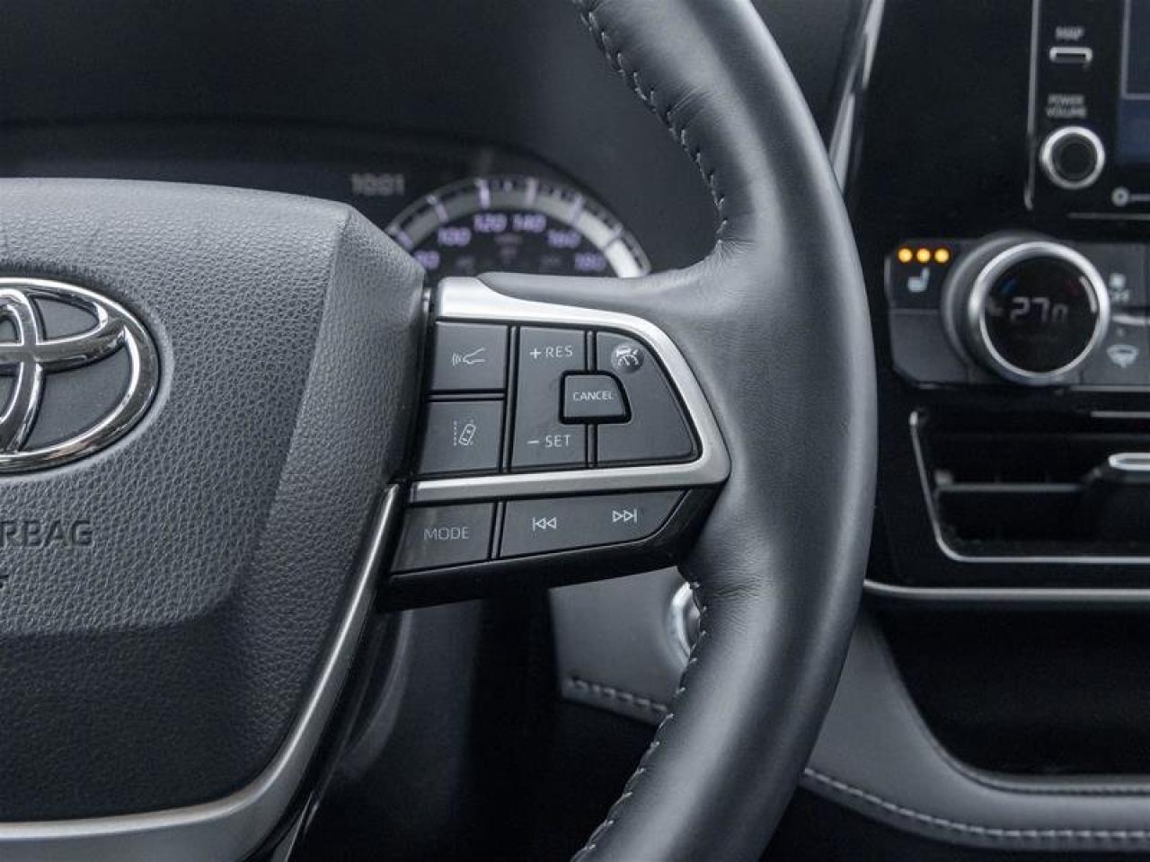 2022 Toyota Highlander XLE AWD Photo