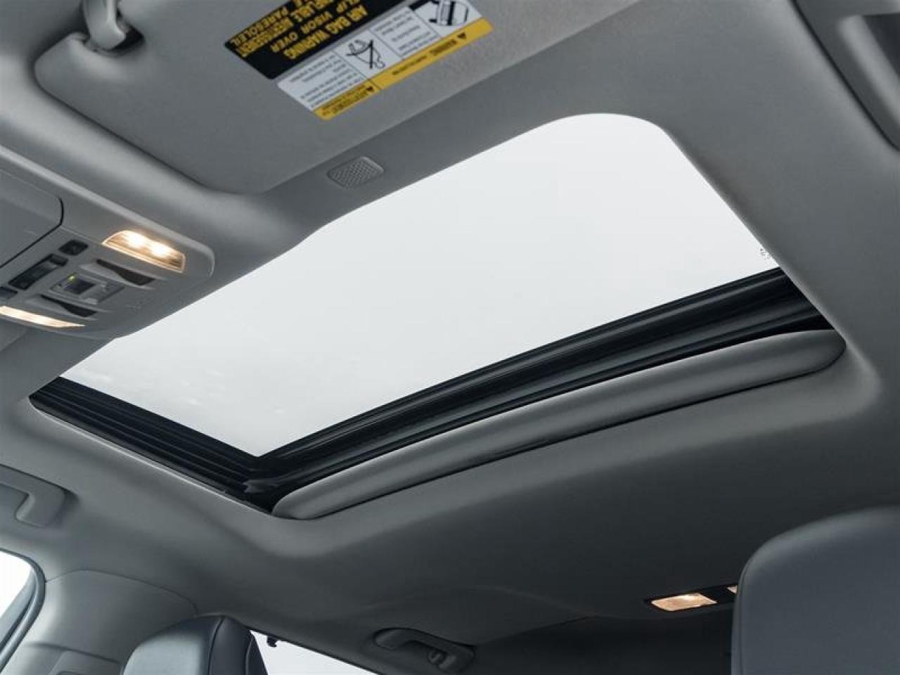 2022 Toyota Highlander XLE AWD Photo