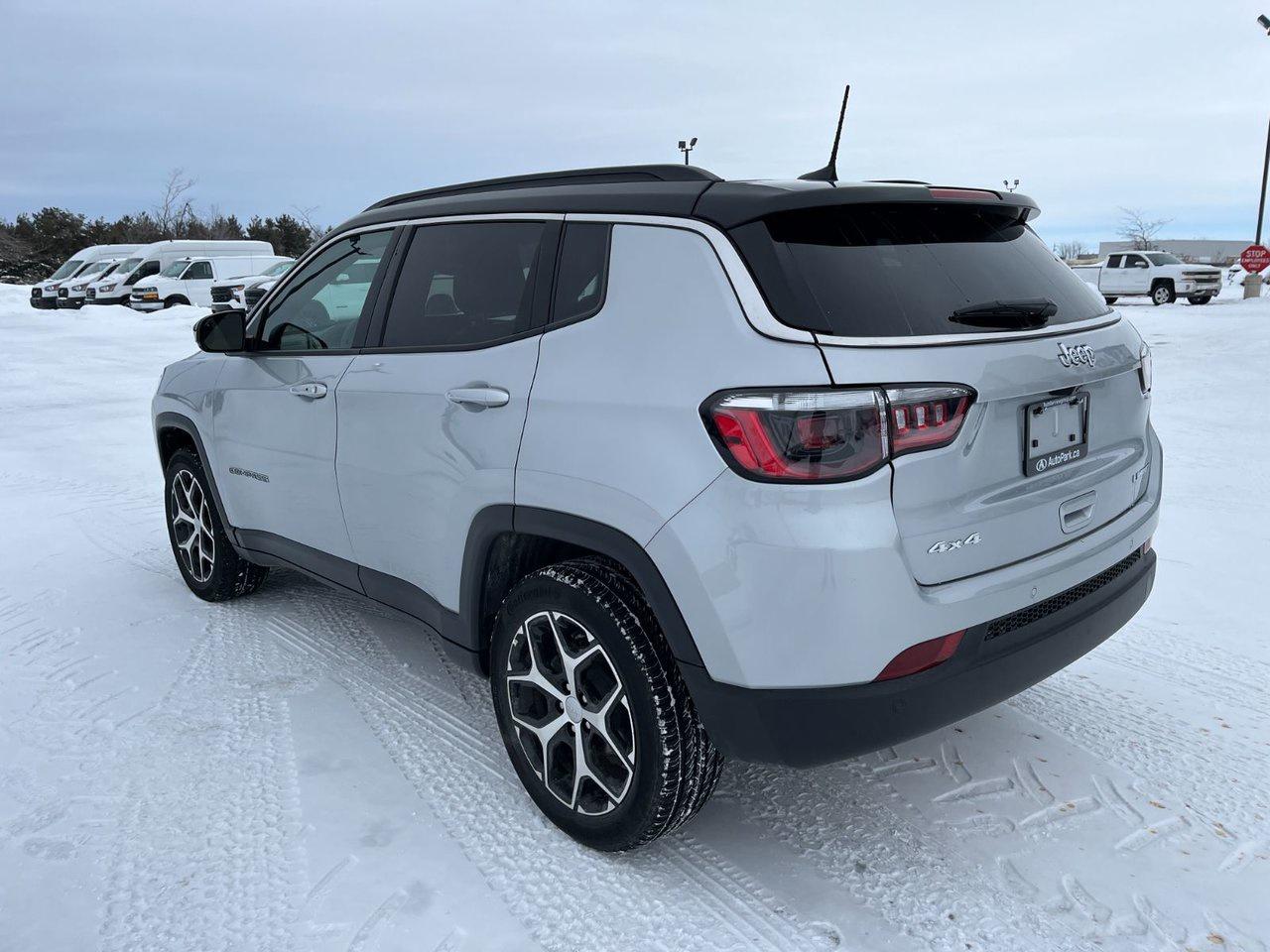 2024 Jeep Compass LIMITED Photo