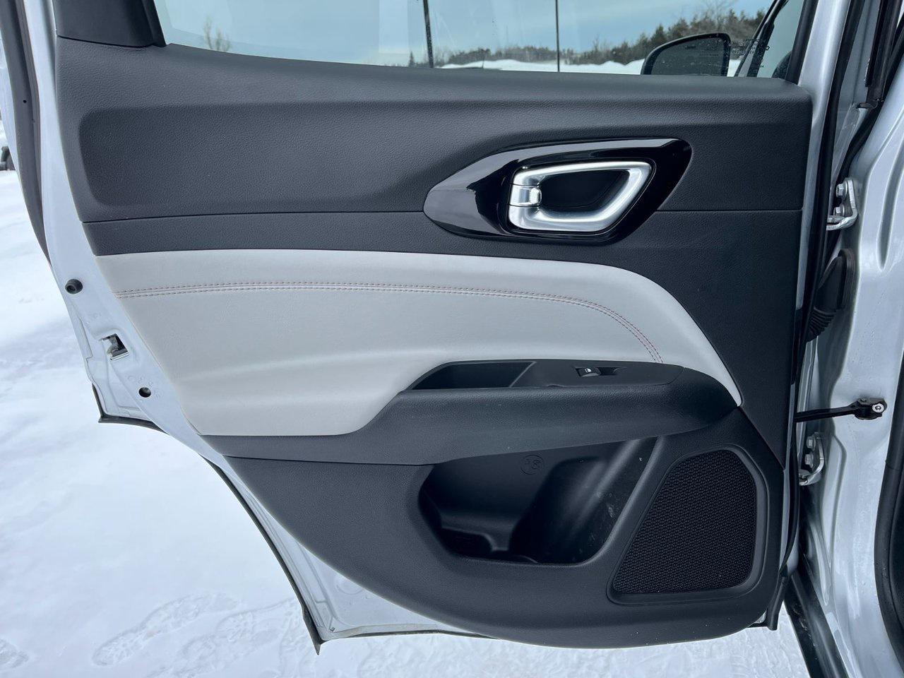 2024 Jeep Compass LIMITED Photo