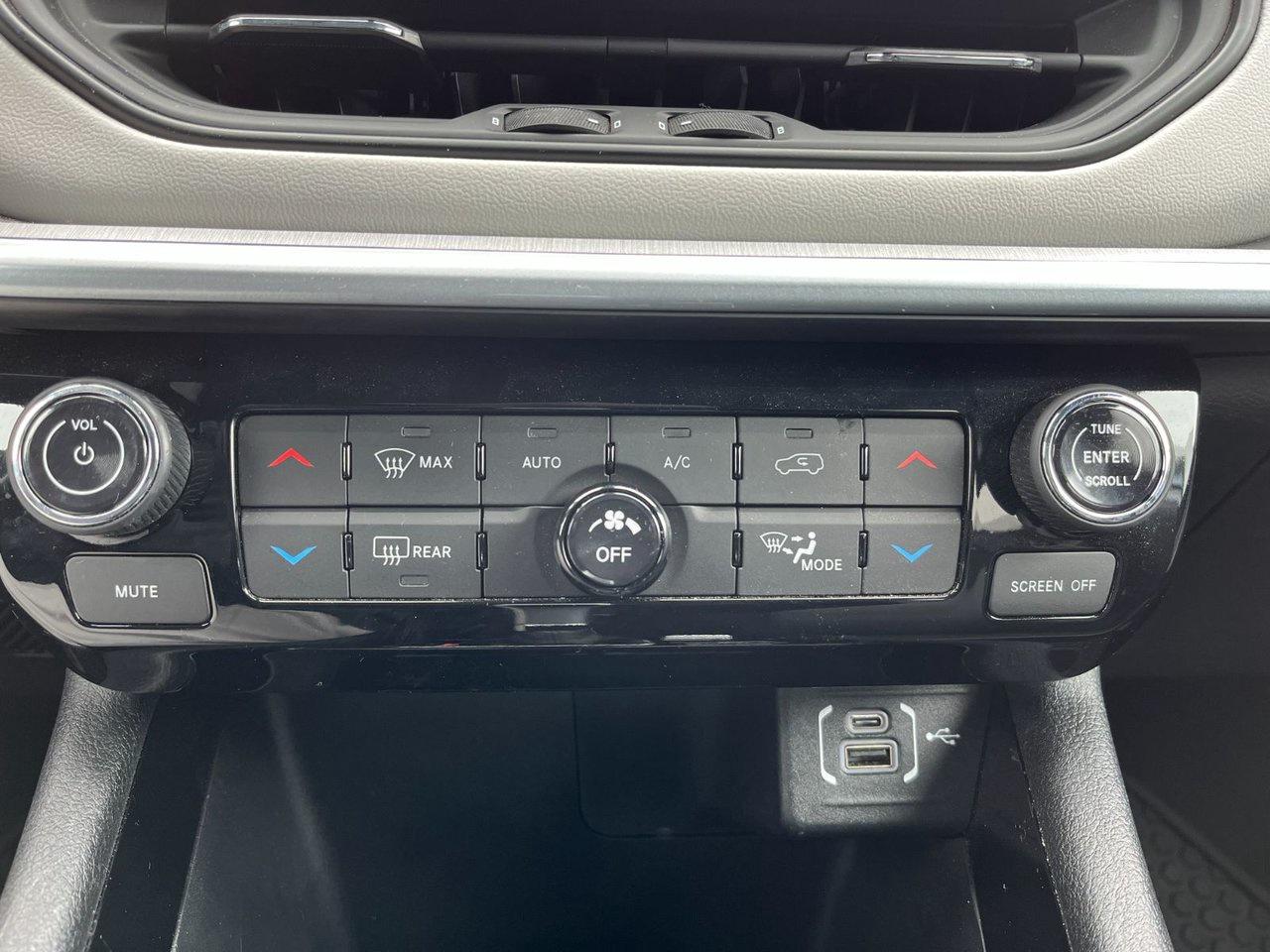 2024 Jeep Compass LIMITED Photo