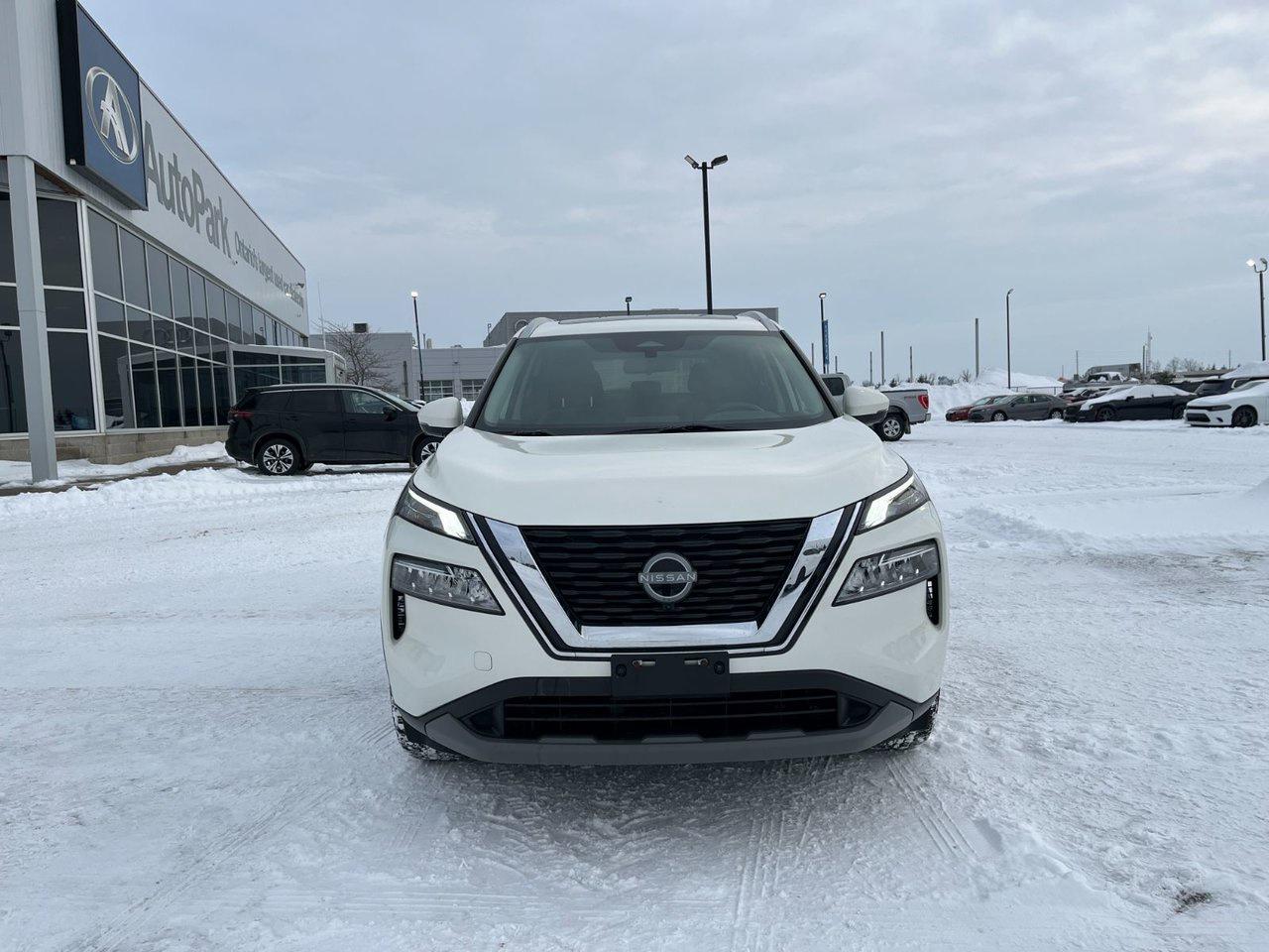 2023 Nissan Rogue SV AWD MOONROOF Photo2