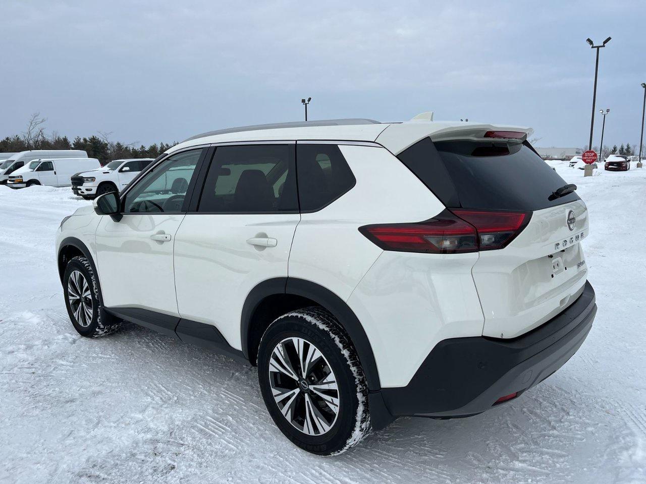 2023 Nissan Rogue SV AWD MOONROOF Photo